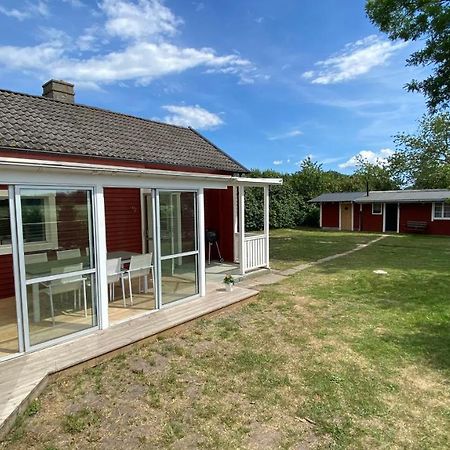 Charmig, Nyrenoverat Och Fullt Utrustad Stuga. Anpassad Foer Hundar, Naera Till Naturen Och Havet. Gangavstand Till Golfbana. Kalmar Buitenkant foto